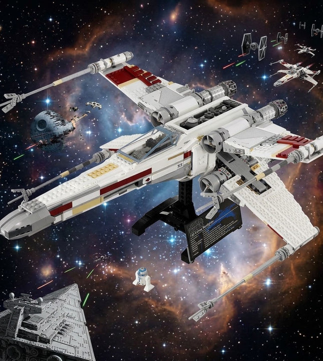 Ultimate Rebel Ace Pilot Starfighter Display Model
